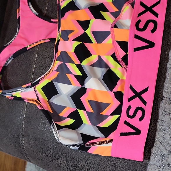 Victoria's Secret Bra - Picture 2 of 8